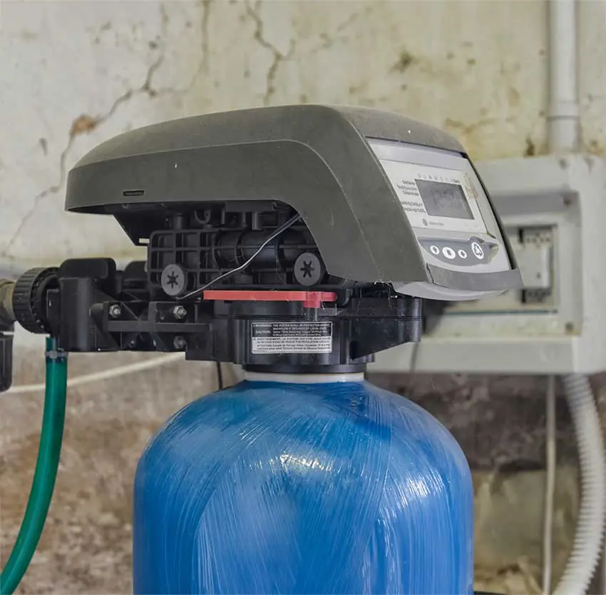 Water softener conditioner